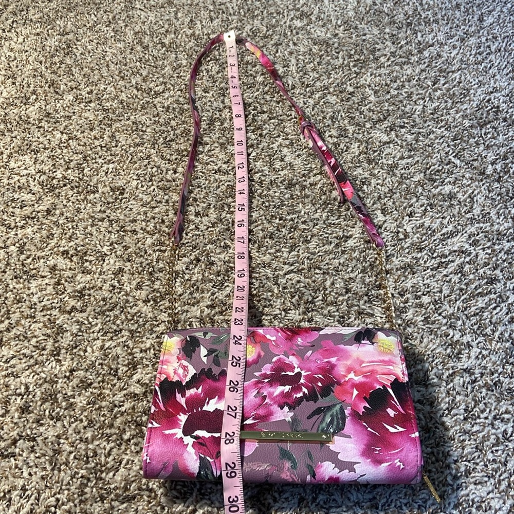 Betsy Johnson Dani Mauve Pink Floral Crossbody Bow Chain Strap Purse Wallet - Picture 15 of 15